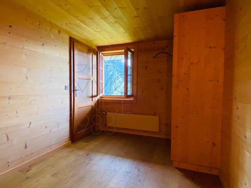 For rent for a year in Les Posses sur Bex, nice 2-room apartment on the ground floor (6)
