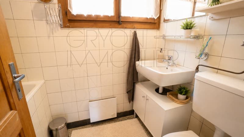 Chalet de 4,5 pièces à rénover à Gryon, vue et calme (9)