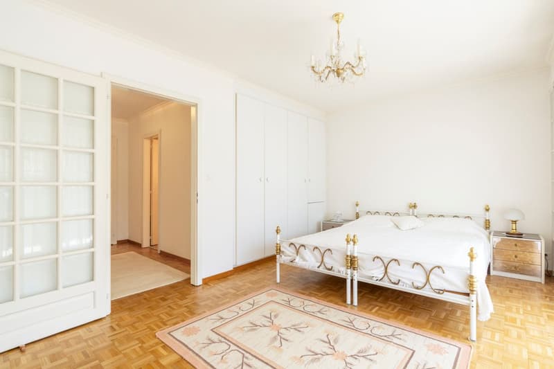 Beautiful 2.5-room apartment with balcony (4)