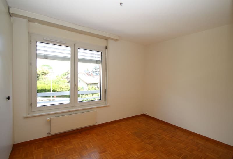 Apartment 4.5 rooms, located on the 1st floor with balcony (10)