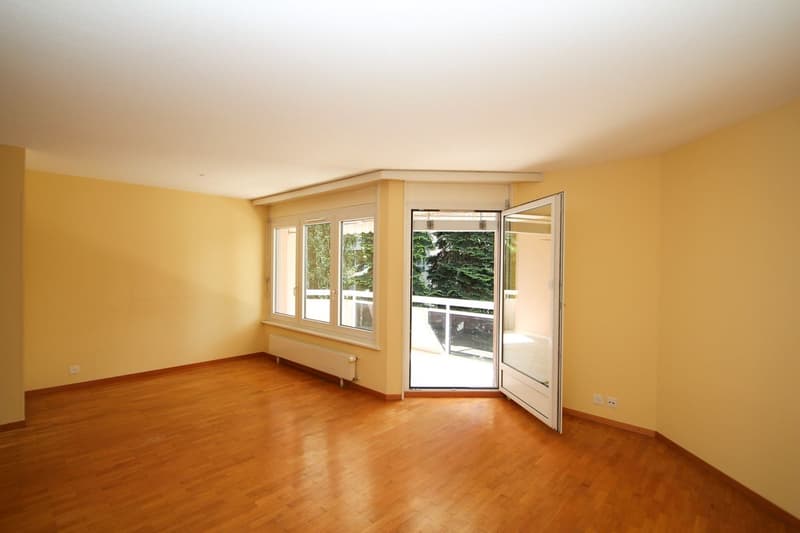Wohnung 4.5 Zimmer, im 1. Stock mit Balkon (5)