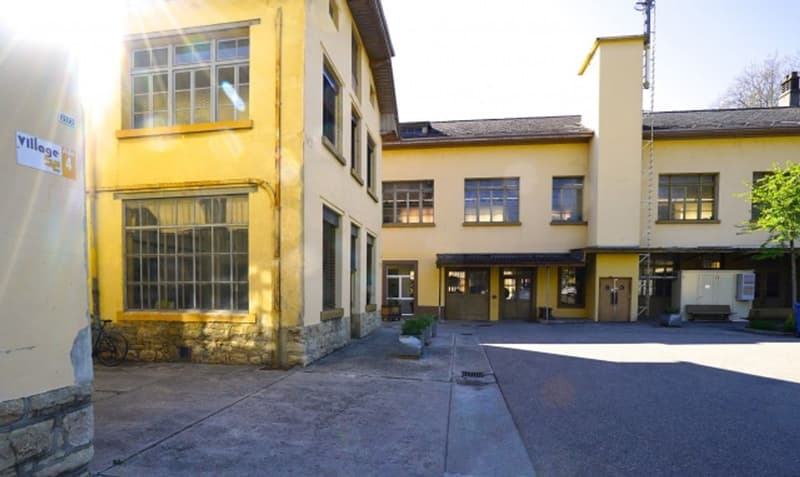Commercial premises on the ground floor (1)