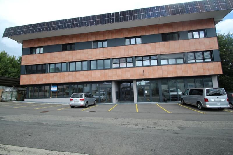 Atelier - dépôt au rez-de-chaussée dans la zone industrielle d'Echallens (1)