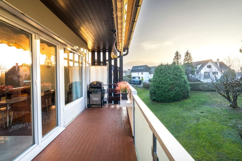 Lumineux appartement de 3,5 pièces avec balcon à La Tour-de-Peilz (4)