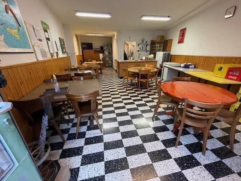 Commercial space in the center of Orbe town (2)