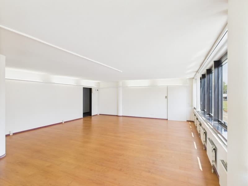 Ufficio di 64 m2 al 1° piano in un edificio con posizione strategica (2)