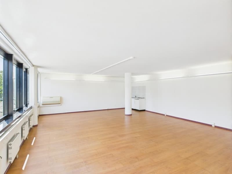 Ufficio di 64 m2 al 1° piano in un edificio con posizione strategica (4)