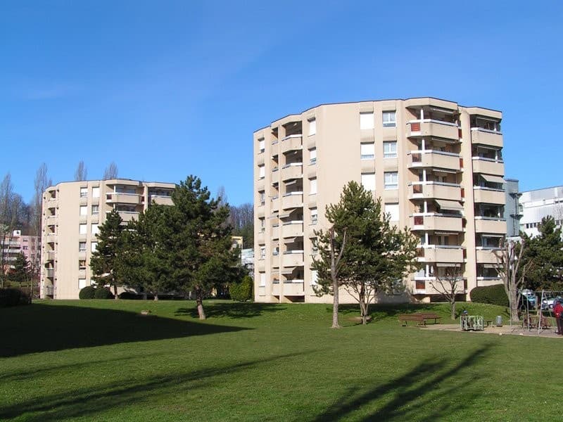 Appartamento di due locali al 1° piano con balcone a Ecublens (1)