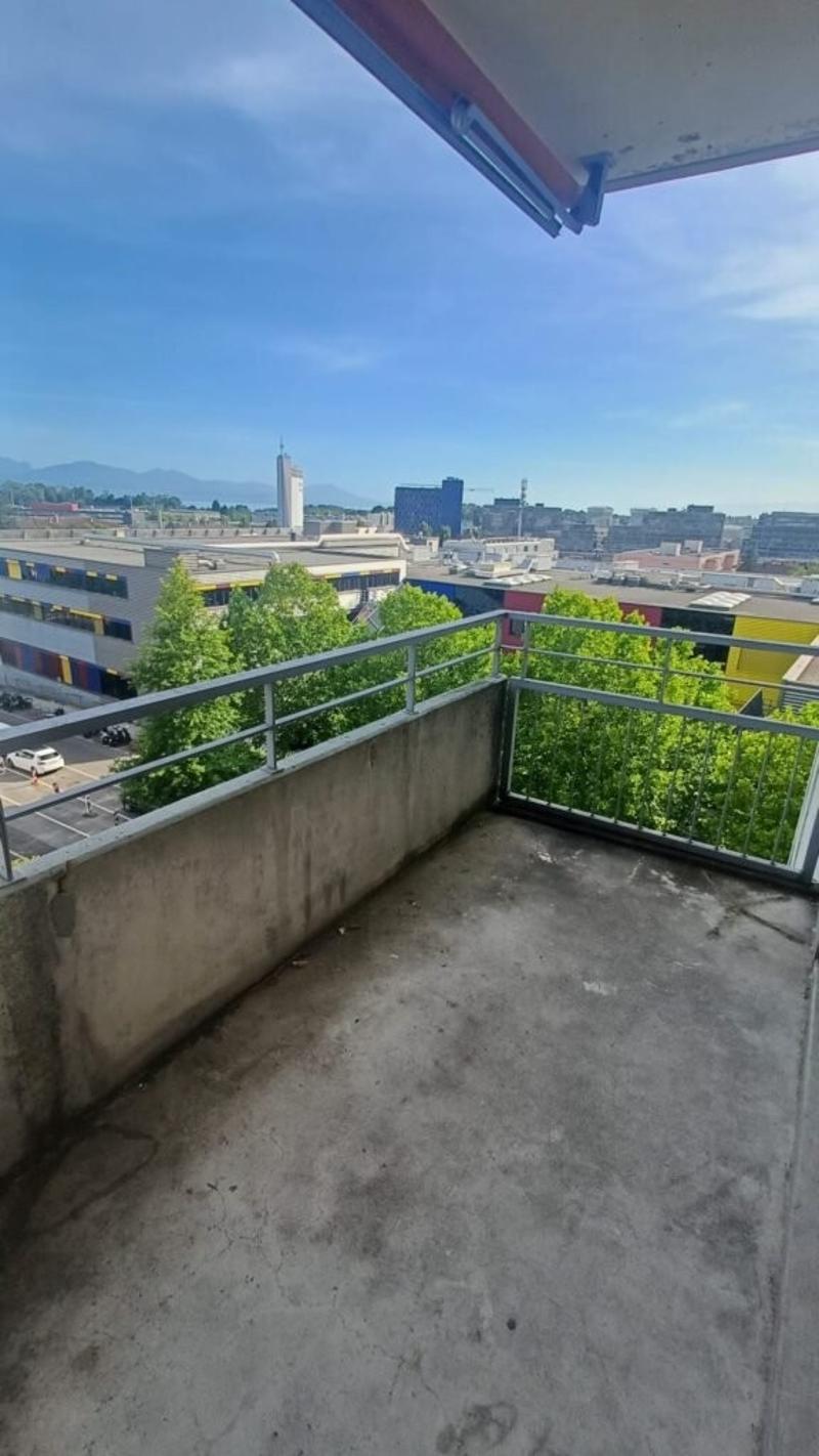 Appartamento di due locali al 5° piano con balcone a Renens (2)