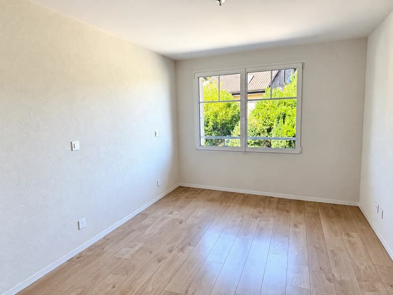 Appartement de 2.5 pièces au 1er étage avec balcon à Villeneuve (3)