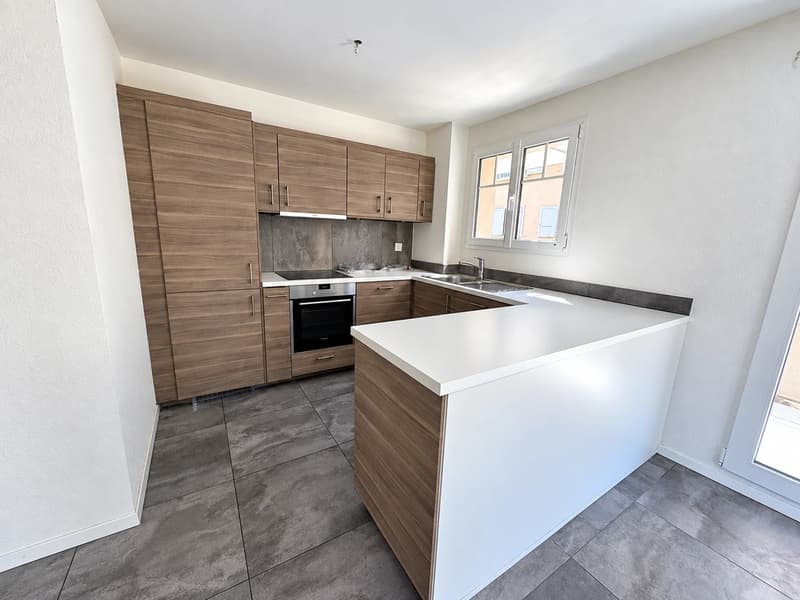 Appartement de 2.5 pièces au 1er étage avec balcon à Villeneuve (2)