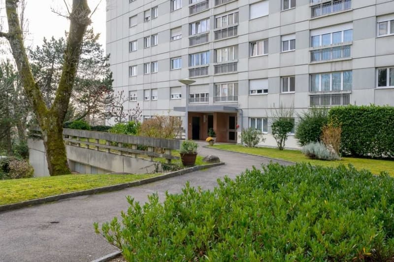 Appartement de 1 pièce au 5ème étage (1)