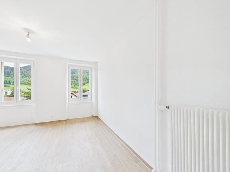 Superbe 4.5 pièces rénové au rez avec balcon plein sud (7)