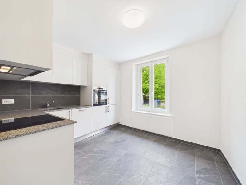 Très bel appartement de 4.5 pièces entièrement rénové au 1er étage au coeur de Vallorbe (3)