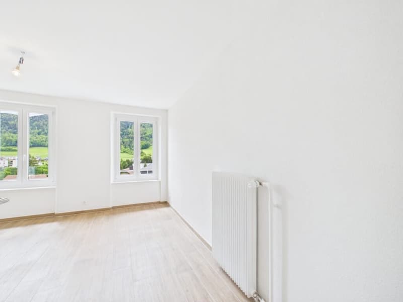 Très bel appartement de 4.5 pièces entièrement rénové au 1er étage au coeur de Vallorbe (10)