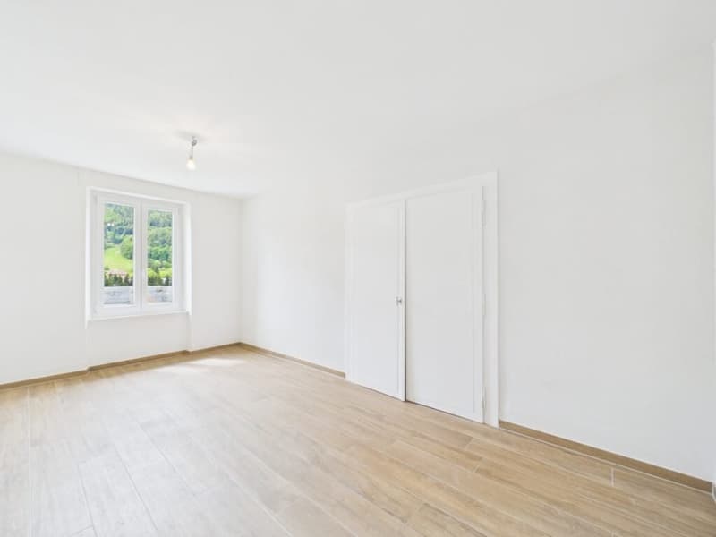 Très bel appartement de 4.5 pièces entièrement rénové au 1er étage au coeur de Vallorbe (6)
