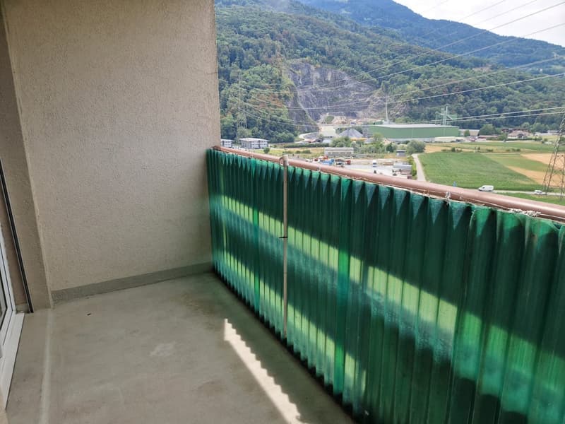 Massongex: helles 2.5-Zimmer-Wohnung mit atemberaubendem Blick zu vermieten (12)