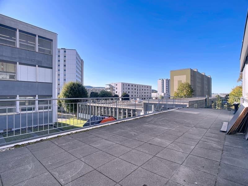 Superficie commerciale/ufficio con terrazza (9)