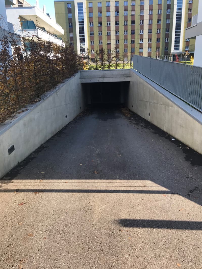 Parking_1.jpg