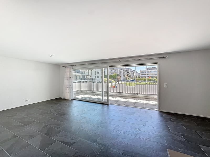Appartamento in sottotetto di 4.5 locali con grande balcone/terrazza (9)