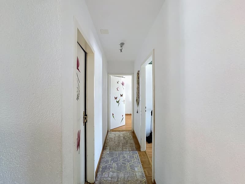 Helles und zentrales Appartement mit Loggia/Balkon (7)