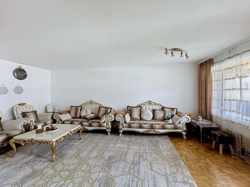 Helles und zentrales Appartement mit Loggia/Balkon (3)