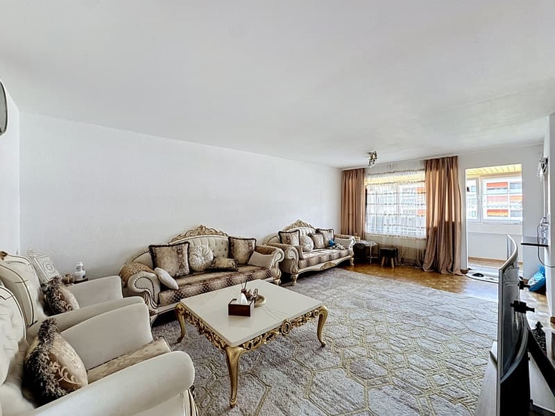 Helles und zentrales Appartement mit Loggia/Balkon (4)