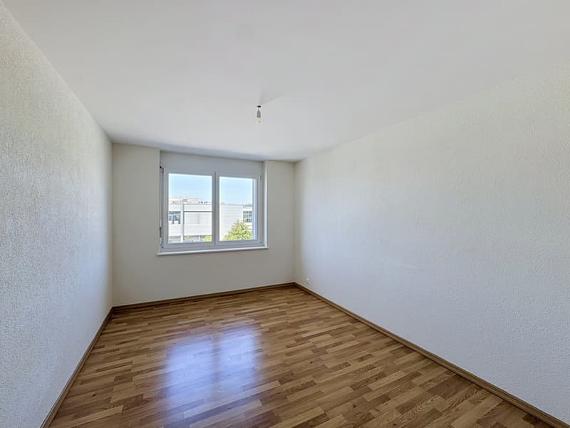 Appartamento di 4.5 locali luminoso con balcone (6)
