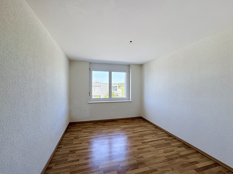 Appartamento di 4.5 locali luminoso con balcone (7)