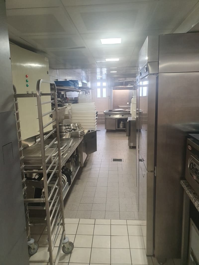 Ristorante nel centro di Aigle (10)