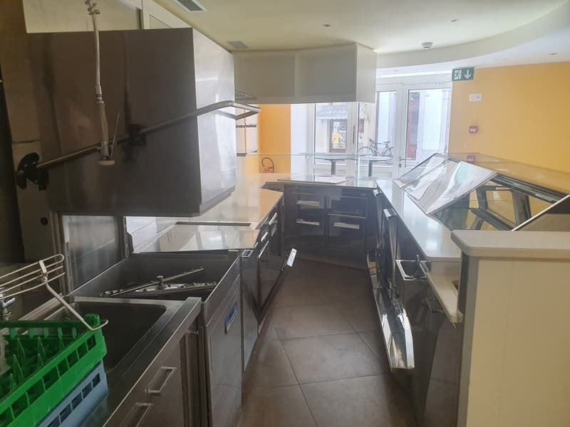 Ristorante nel centro di Aigle (9)