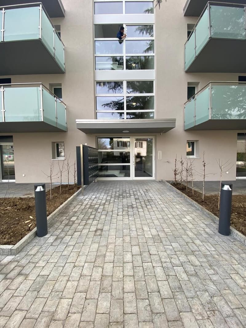 Studio im 2. Stock mit großem Balkon von 12 m2 in der Nähe von EPFL / UNIL (2)
