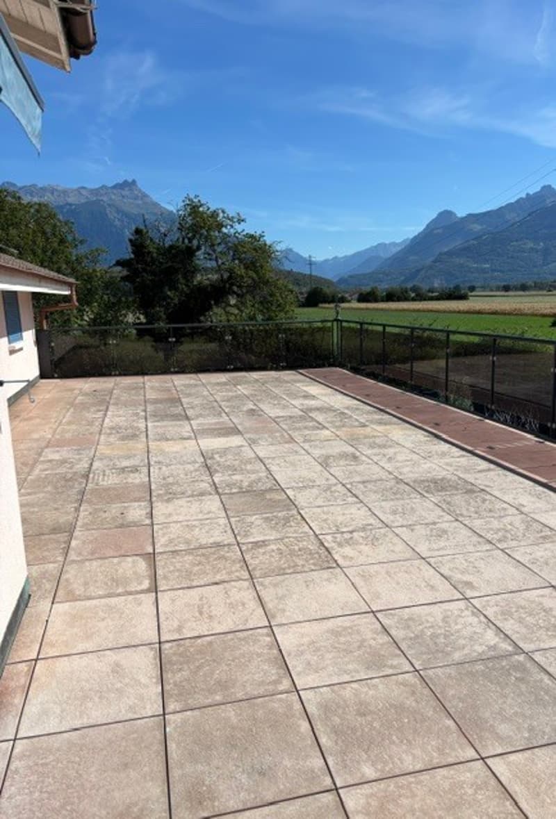 Appartement avec une grande terrasse et vue sur les Dents-du-Midi (4)