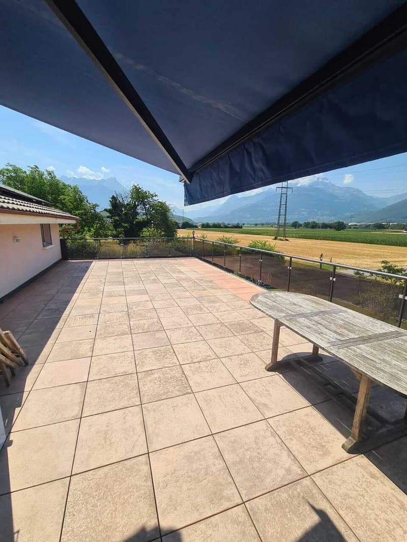 Appartamento con una grande terrazza e vista sulle Dents-du-Midi (2)