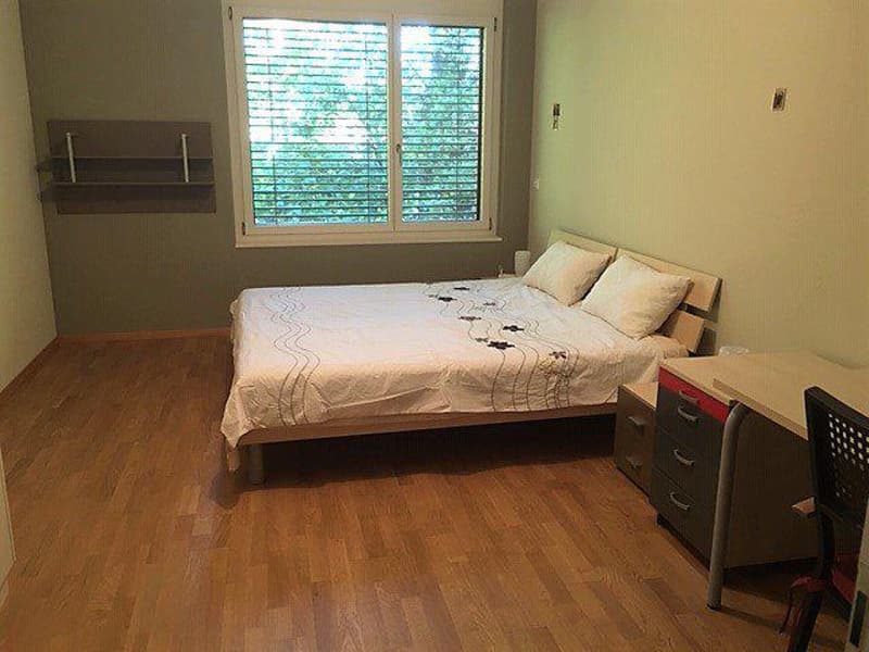 Ampio appartamento di 4.5 locali in zona tranquilla (4)