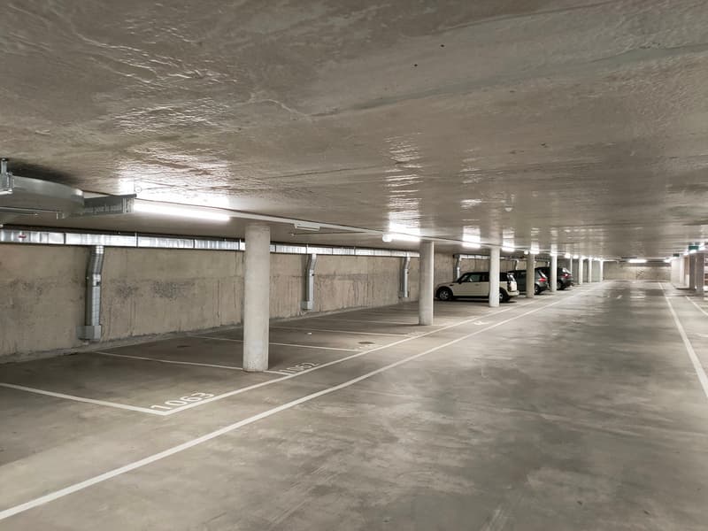 Place de parking, située en sous-sol. (2)
