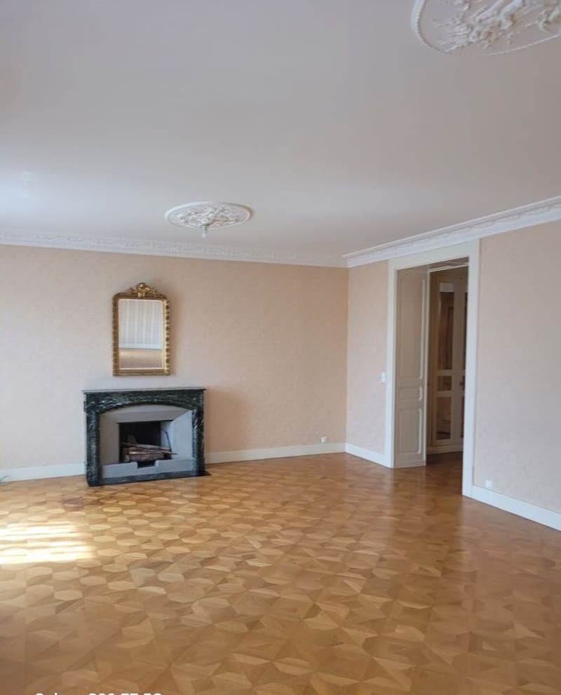 Appartement duplex traversant, situé au 4ème étage. (4)