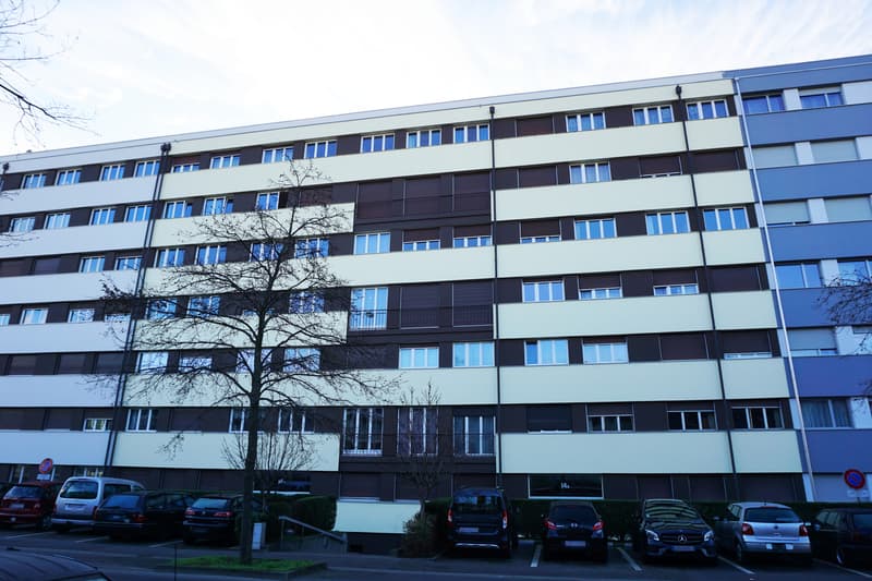 Place de parking au 1er sous-sol. (2)