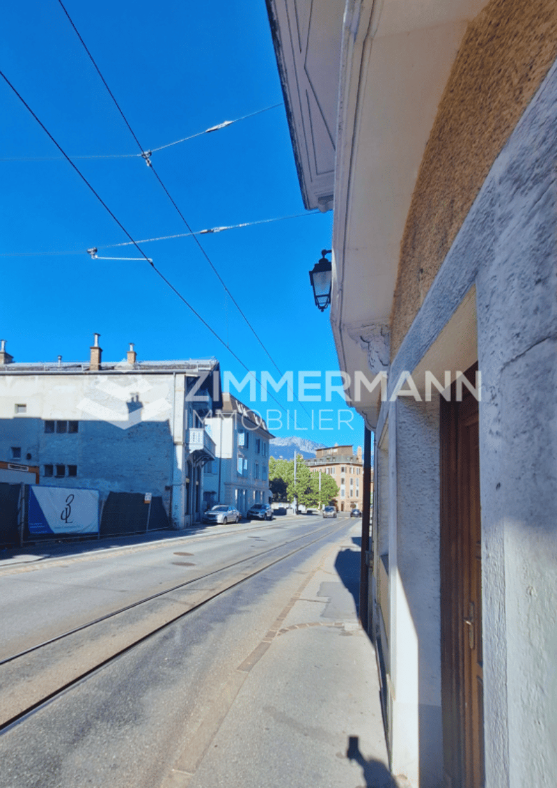 BEX: Commercial space on the ground floor of 67 m2 (3)