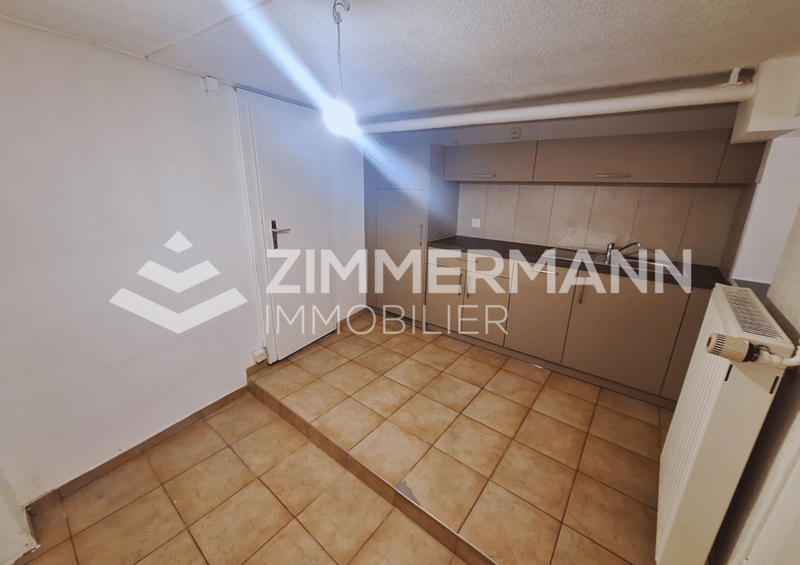 BEX: Commercial space on the ground floor of 67 m2 (4)