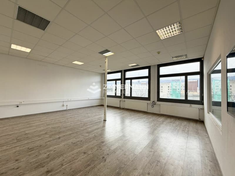 Uffici moderni in affitto - Satigny (166 m²) con 4 posti auto (4)