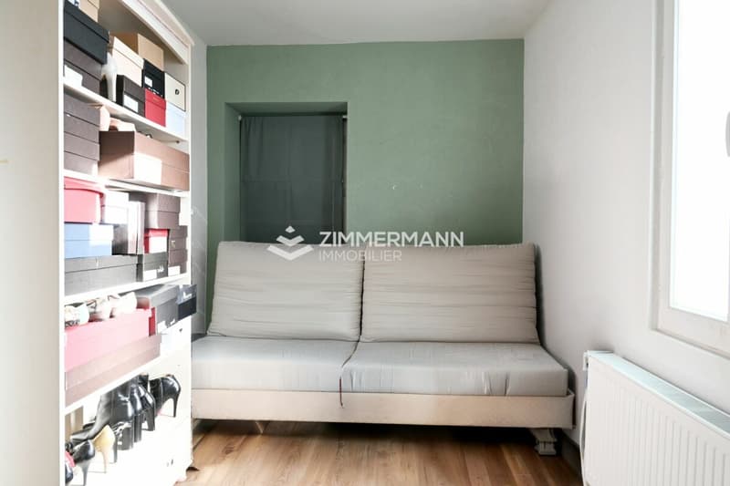Spacious house with veranda, garden and outbuilding - just a few minutes from Geneva (5)