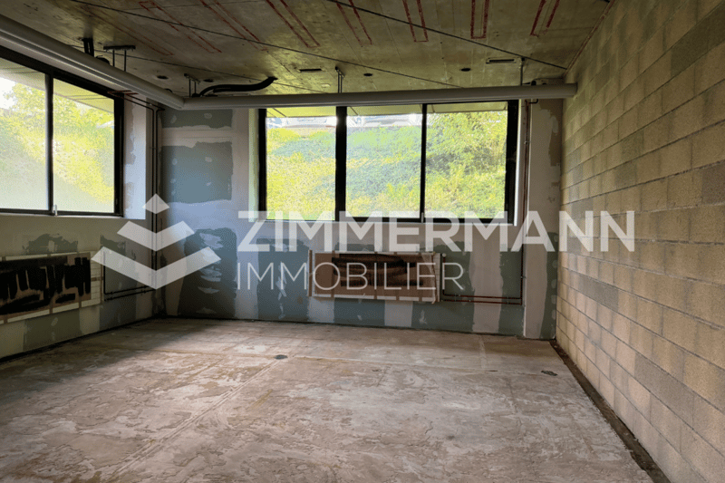 Large commercial space of 350 m² in Ecublens - A space with great potential for your activity (4)