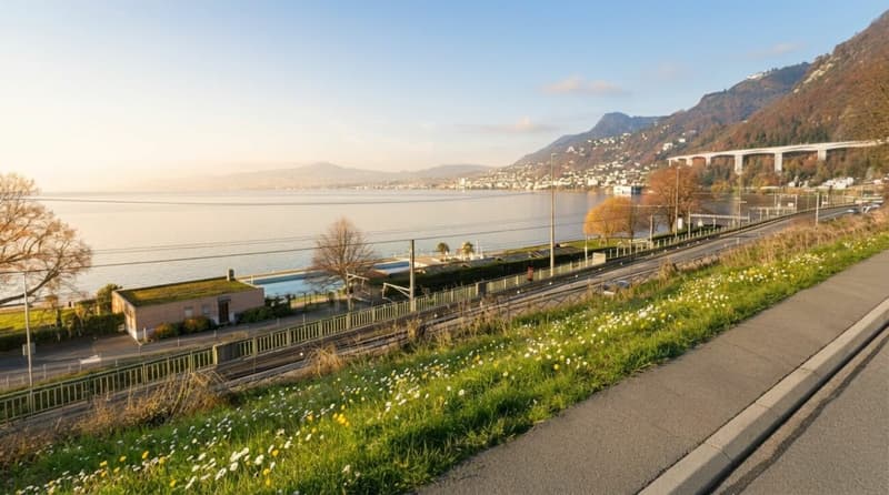 Bauparzelle in erster Reihe am See (1)