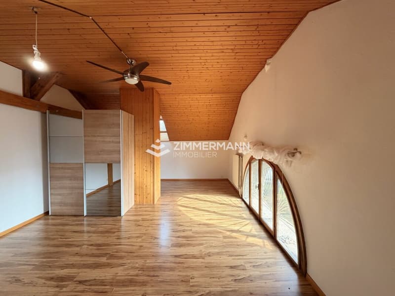 Duplex 7,5 pièces à Russin (9)
