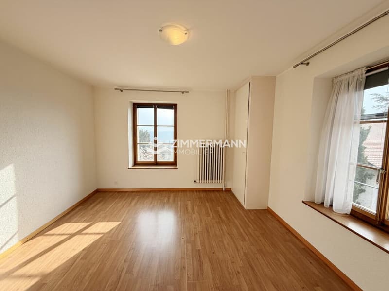 Duplex 7,5 pièces à Russin (8)