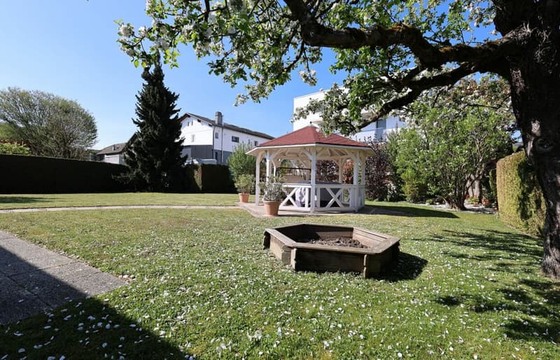 Charming 6.5-room property in Corminboeuf (2)