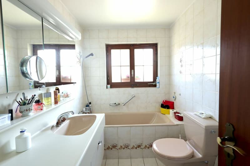 Charming 6.5-room property in Corminboeuf (11)