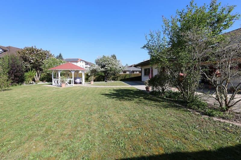 Charming 6.5-room property in Corminboeuf (4)