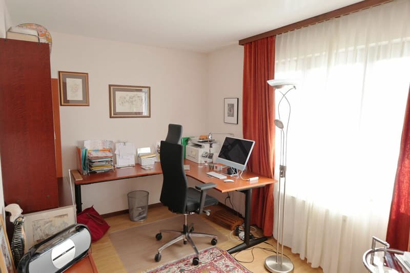 Charming 6.5-room property in Corminboeuf (9)